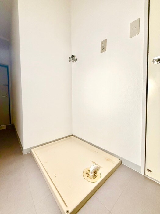 物件内観写真13　(洗濯機置場)