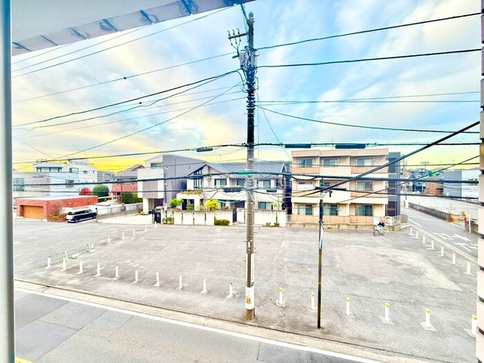 物件内観写真15　(室内からの展望)