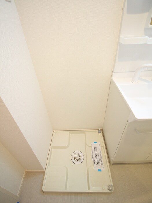 物件内観写真11　(洗濯機置場)