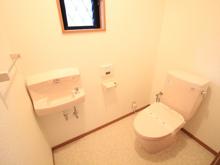 物件内観写真10　(トイレ)