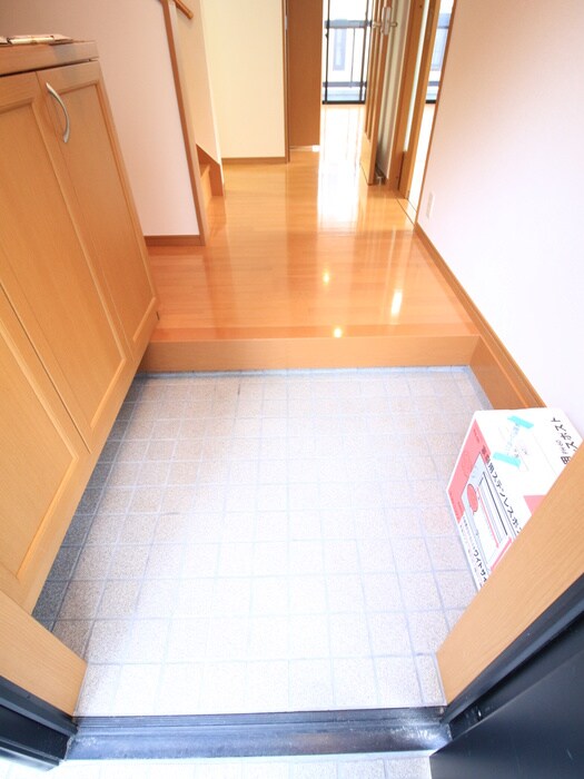 物件内観写真19　(玄関)