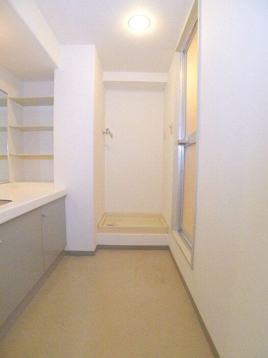 サンパセオ新柏E号棟（806）の洗濯機置場