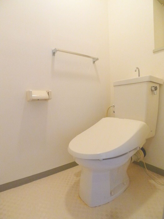 サンパセオ新柏E号棟（806）のトイレ