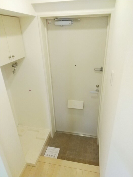 物件内観写真17　(玄関)