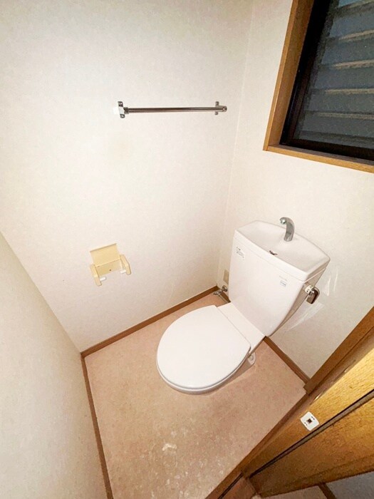 物件内観写真14　(トイレ)