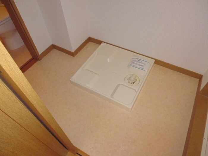 物件内観写真19　(洗濯機置場)