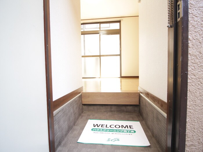 物件内観写真14　(玄関)