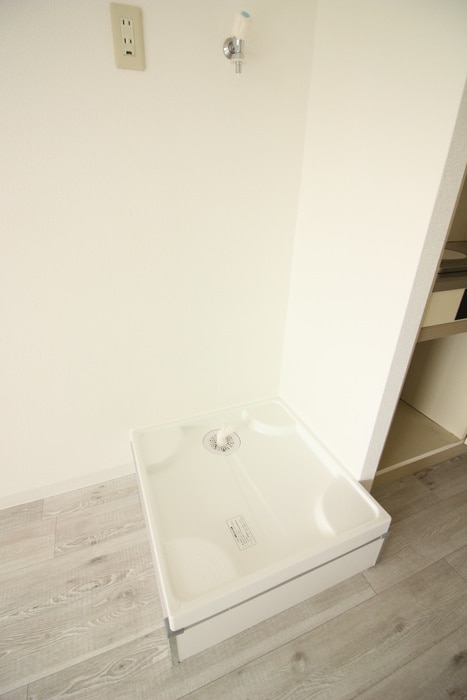 物件内観写真14　(洗濯機置場)