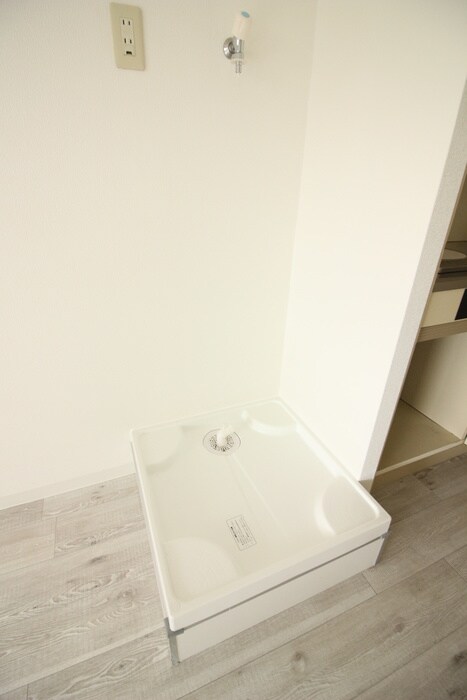 物件内観写真14　(洗濯機置場)