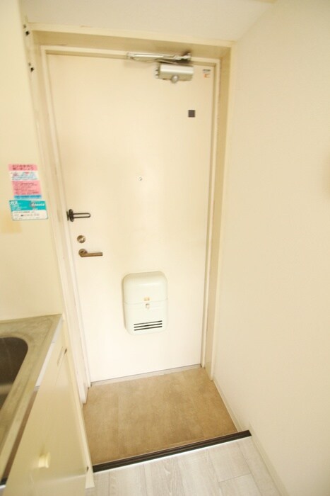 物件内観写真18　(玄関)