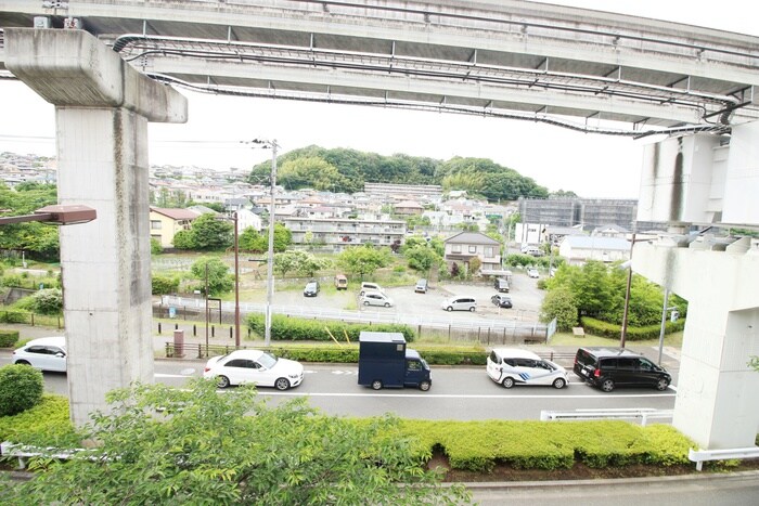 物件内観写真21　(室内からの展望)