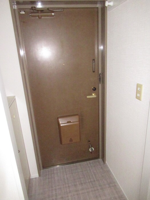 物件内観写真15　(玄関)