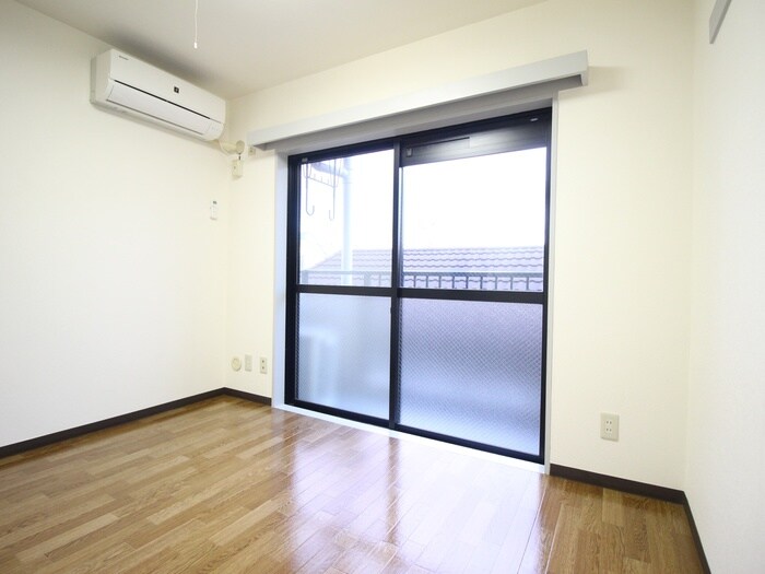 物件内観写真10　(居室)