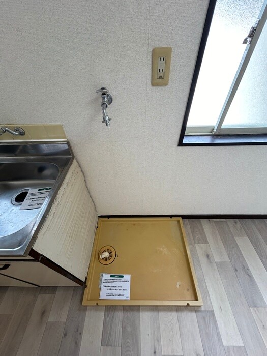 物件内観写真14　(洗濯機置場)