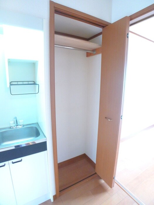 物件内観写真13　(収納)