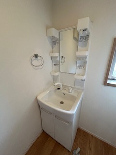 物件内観写真11　(洗面)