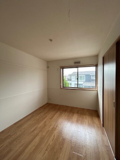 物件内観写真14　(居室)