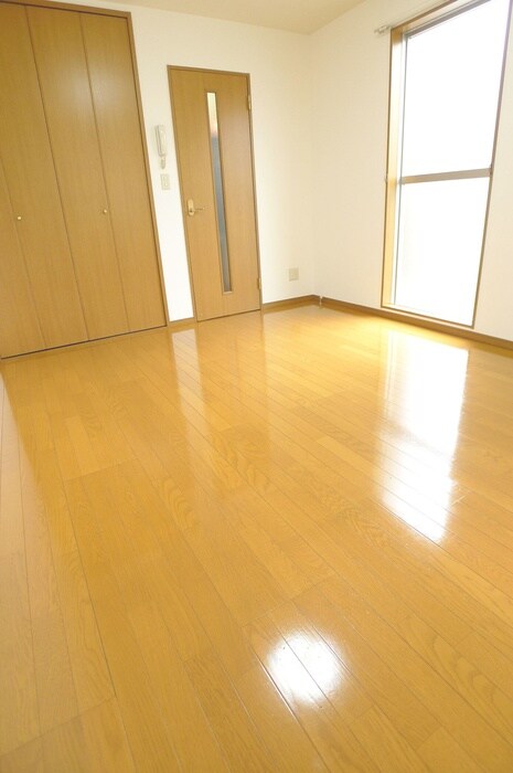 物件内観写真3　(居室)