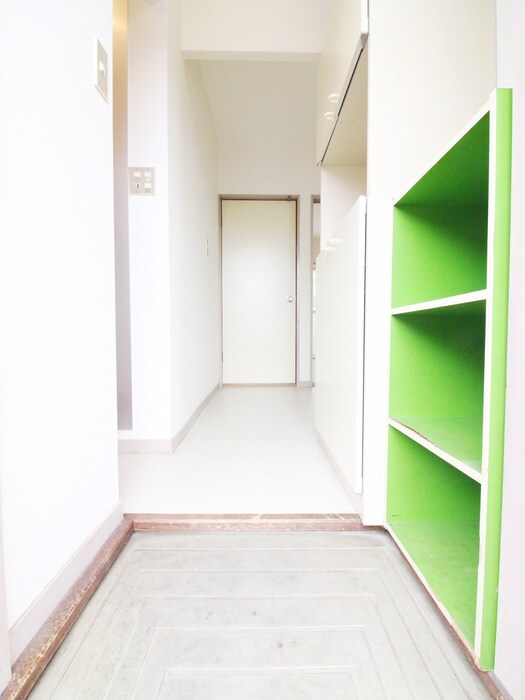 物件内観写真7　(玄関)