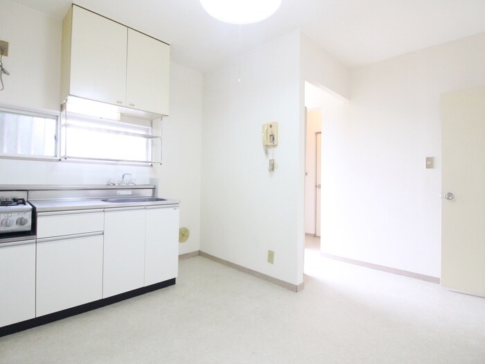 物件内観写真12　(廊下)