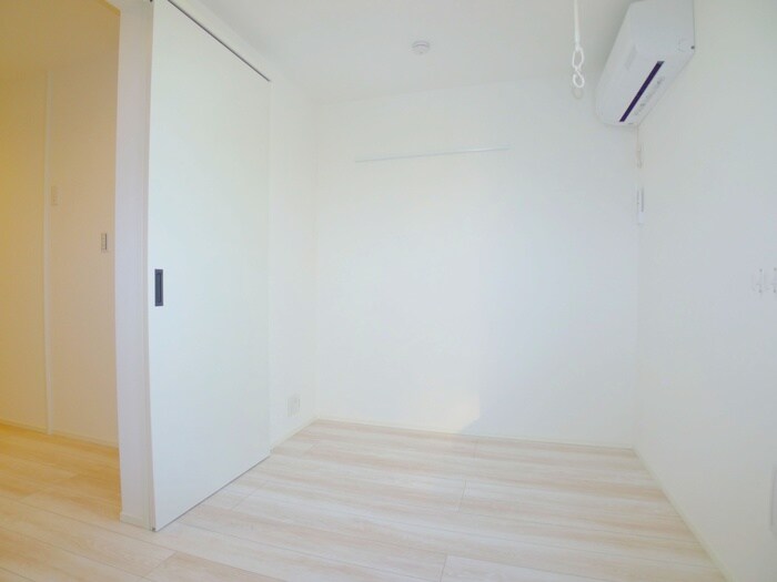 物件内観写真10　(居室)