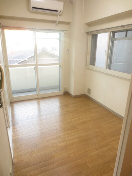 物件内観写真10　(居室)