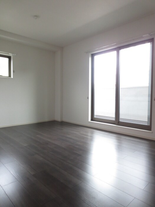 物件内観写真15　(居室)