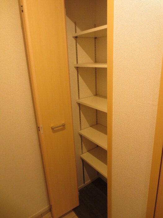 物件内観写真18　(靴箱)