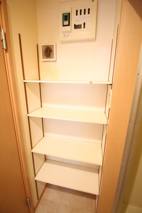 物件内観写真9　(収納)