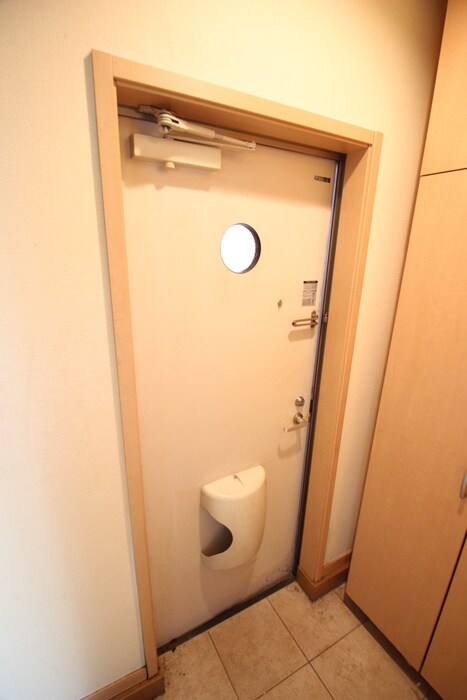 物件内観写真21　(玄関)