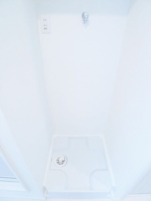 物件内観写真14　(洗濯機置場)