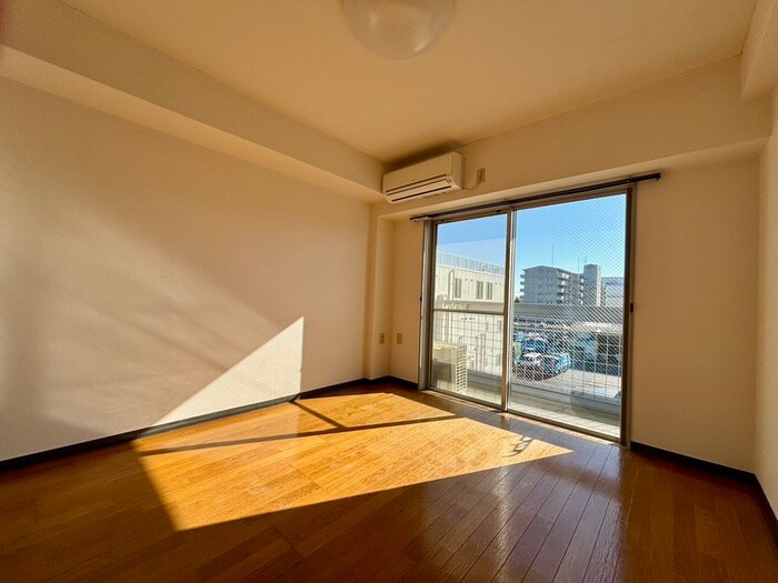 物件内観写真10　(居室)