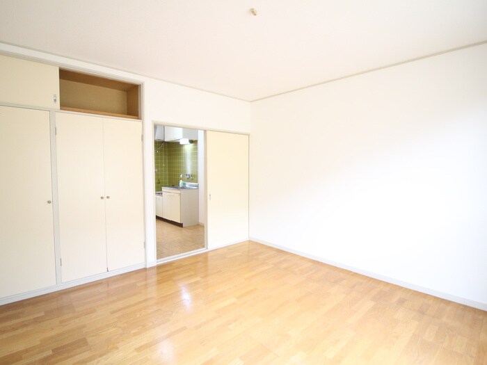 物件内観写真9　(居室)