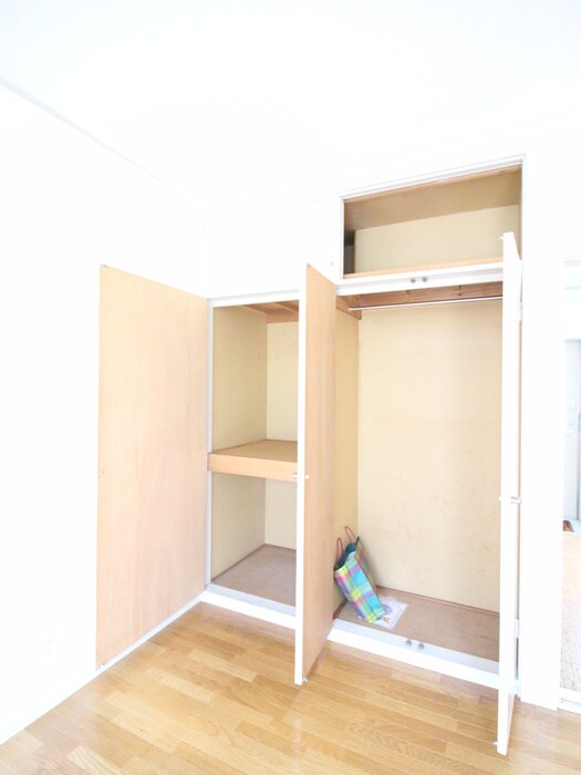 物件内観写真10　(収納)