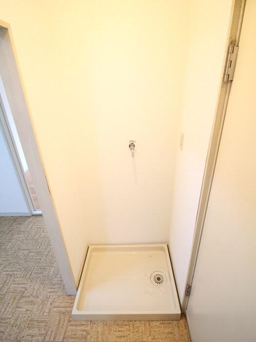 物件内観写真13　(洗濯機置場)