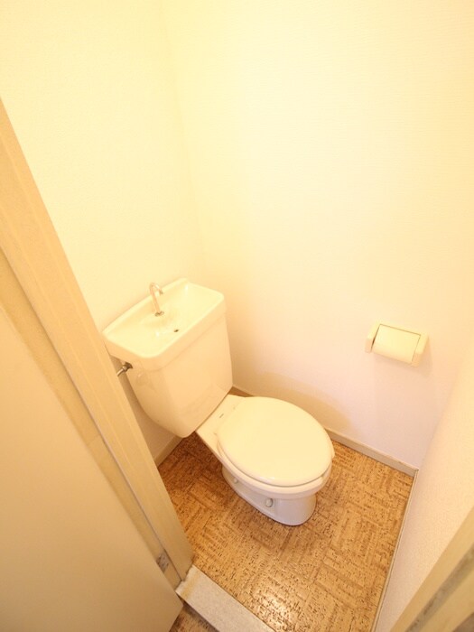 物件内観写真15　(トイレ)