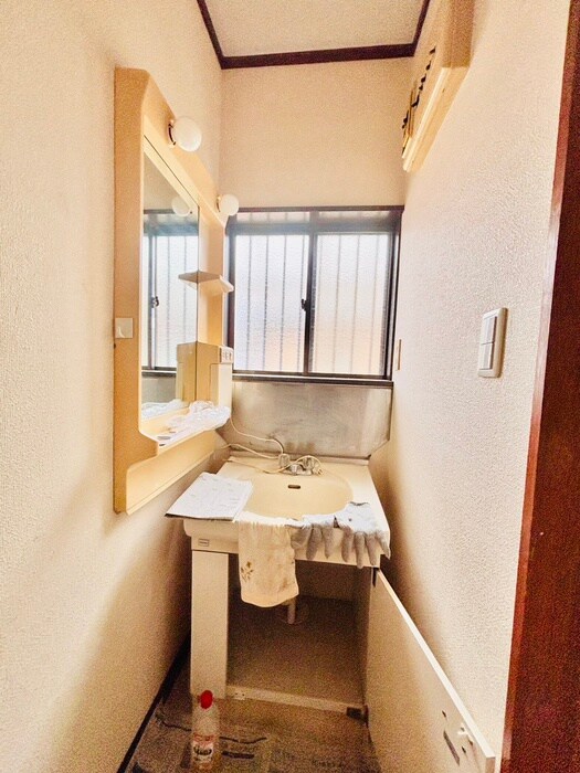 物件内観写真11　(洗面)