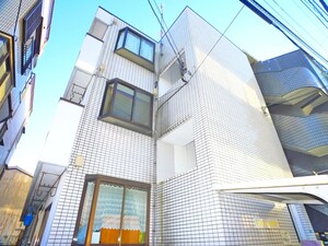 プラザドゥシャルマン外観写真