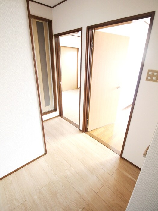 物件内観写真17　(廊下)