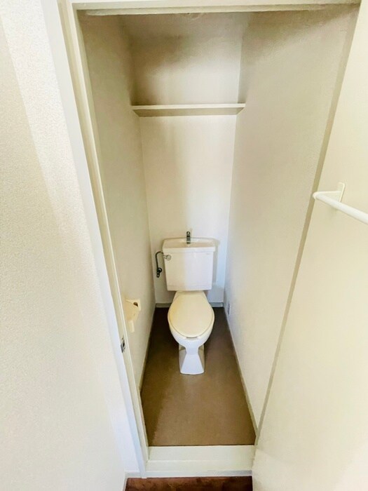 物件内観写真16　(トイレ)