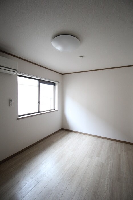 物件内観写真13　(居室)