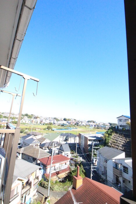 物件内観写真14　(室内からの展望)