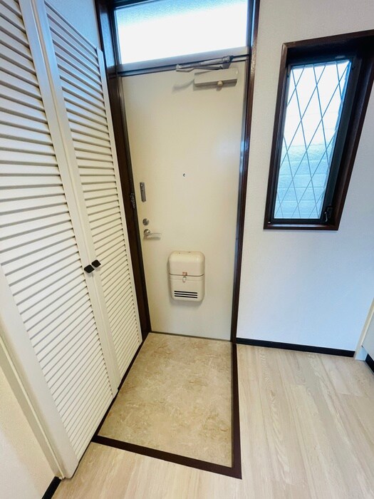 物件内観写真15　(玄関)