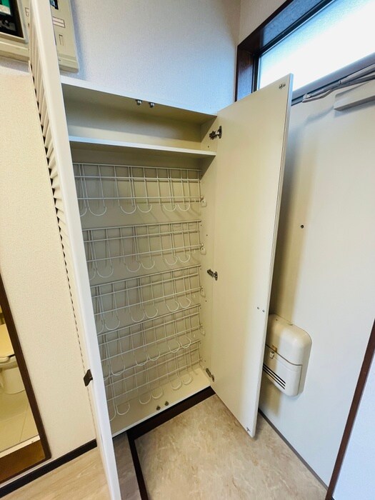 物件内観写真16　(靴箱)