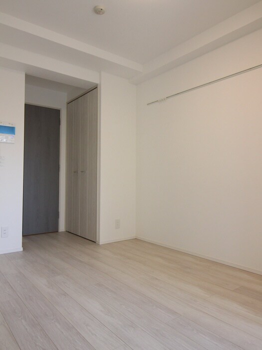 物件内観写真8　(玄関)