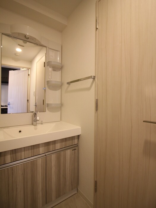 物件内観写真13　(洗面)