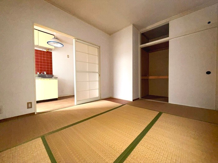 物件内観写真8　(居室)