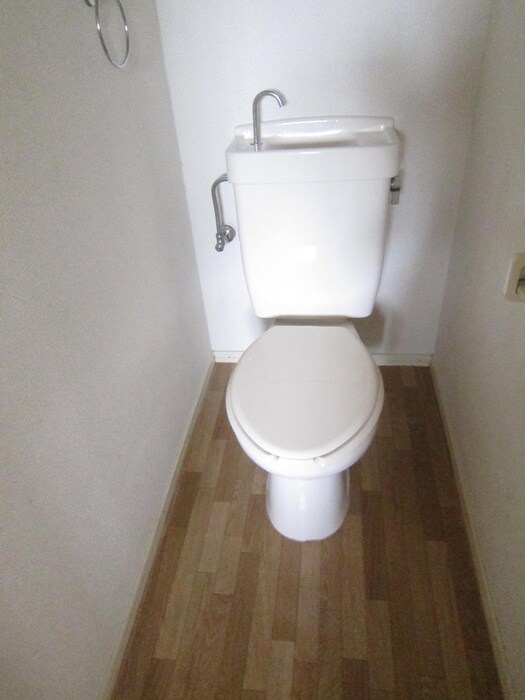 物件内観写真14　(トイレ)