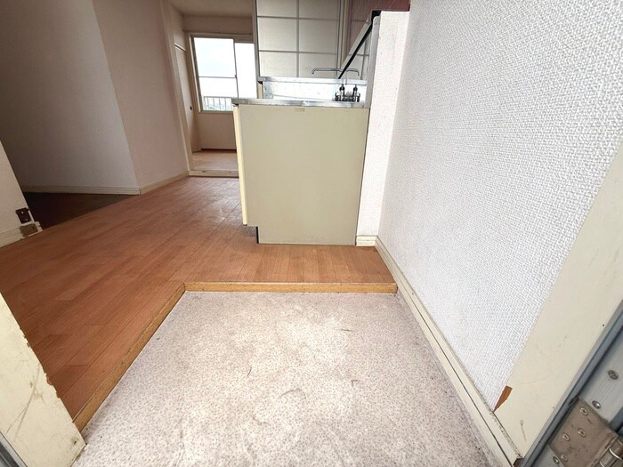 物件内観写真15　(玄関)