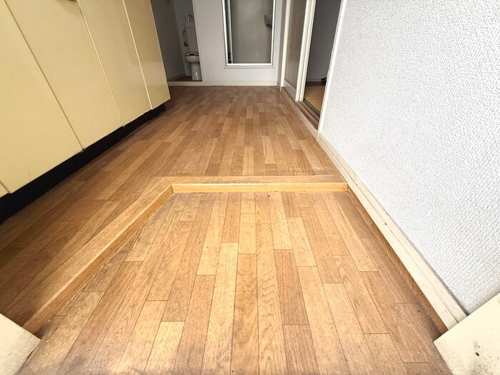 物件内観写真16　(玄関)